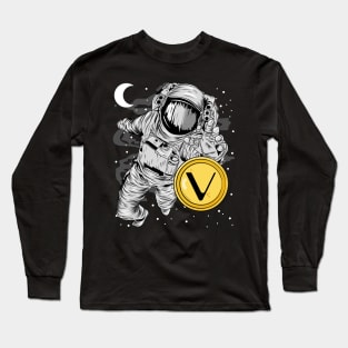 Astronaut Reaching Vechain Crypto VET Coin To The Moon Token Cryptocurrency Wallet Birthday Gift For Men Women Kids Long Sleeve T-Shirt